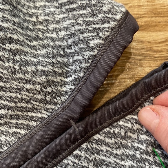 Lululemon vinyasa scarf in herringbone - Picture 9 of 11